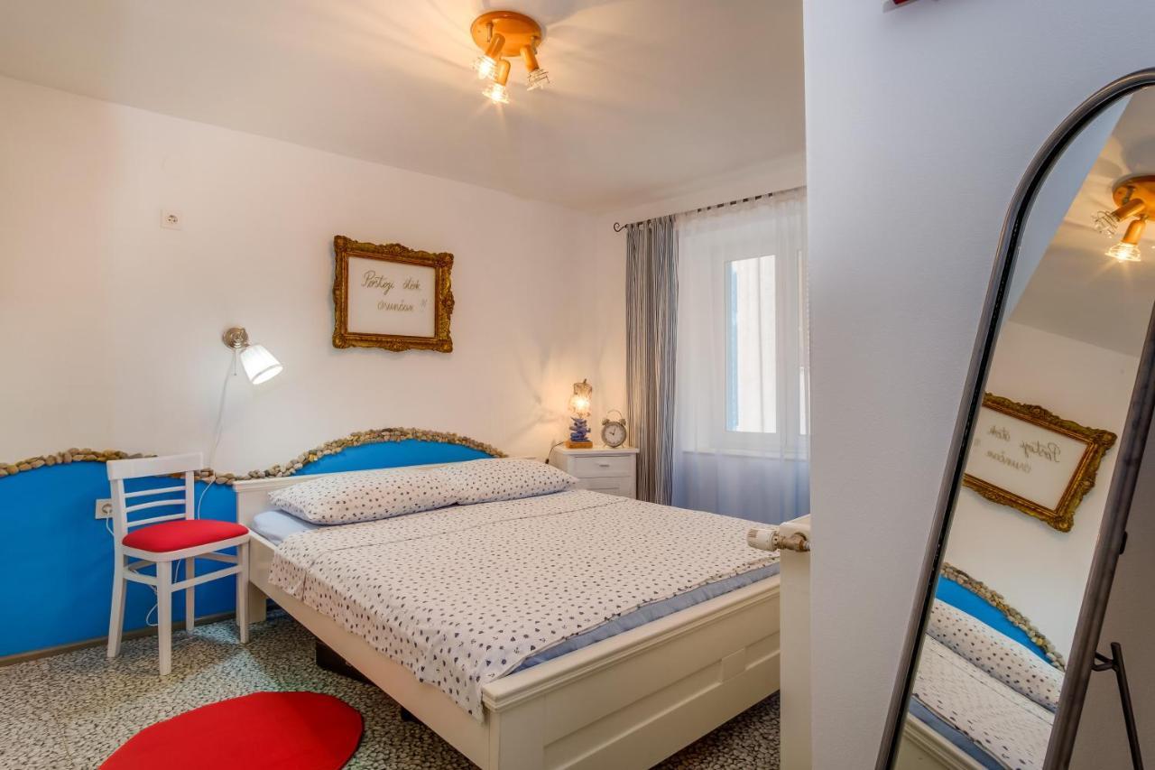 Apartments Kastel Veli Lošinj Exterior foto