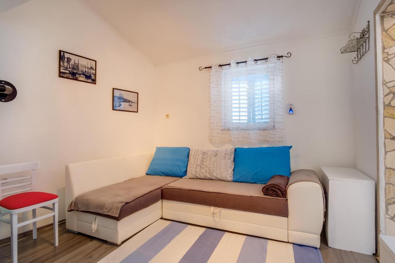 Apartments Kastel Veli Lošinj Exterior foto